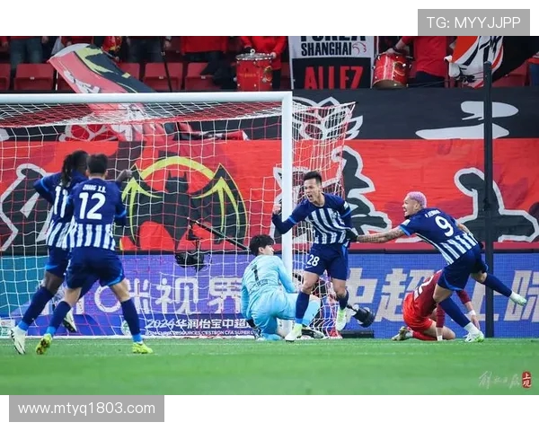 上海海港主场迎战武汉三镇巅峰对决再燃中超冠军悬念 上海海港主场迎战武汉三镇巅峰对决再燃中超冠军悬念