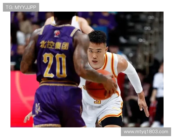 上海久事主场激战深圳马可波罗巅峰对决再掀CBA新赛季激情风暴 上海久事主场激战深圳马可波罗巅峰对决再掀CBA新赛季激情风暴