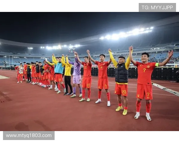 中国男足迎逆转胜利全场激情四射年轻球员展现无畏拼搏精神 中国男足迎逆转胜利全场激情四射年轻球员展现无畏拼搏精神