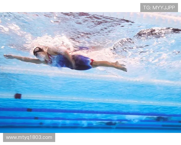从惊心动魄到优雅入水探索跳水运动的力量与艺术魅力 从惊心动魄到优雅入水探索跳水运动的力量与艺术魅力