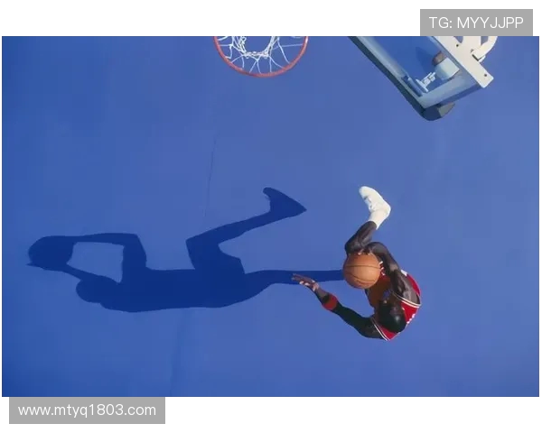 1990年公牛与活塞经典对决全场录像回顾与精彩瞬间分析